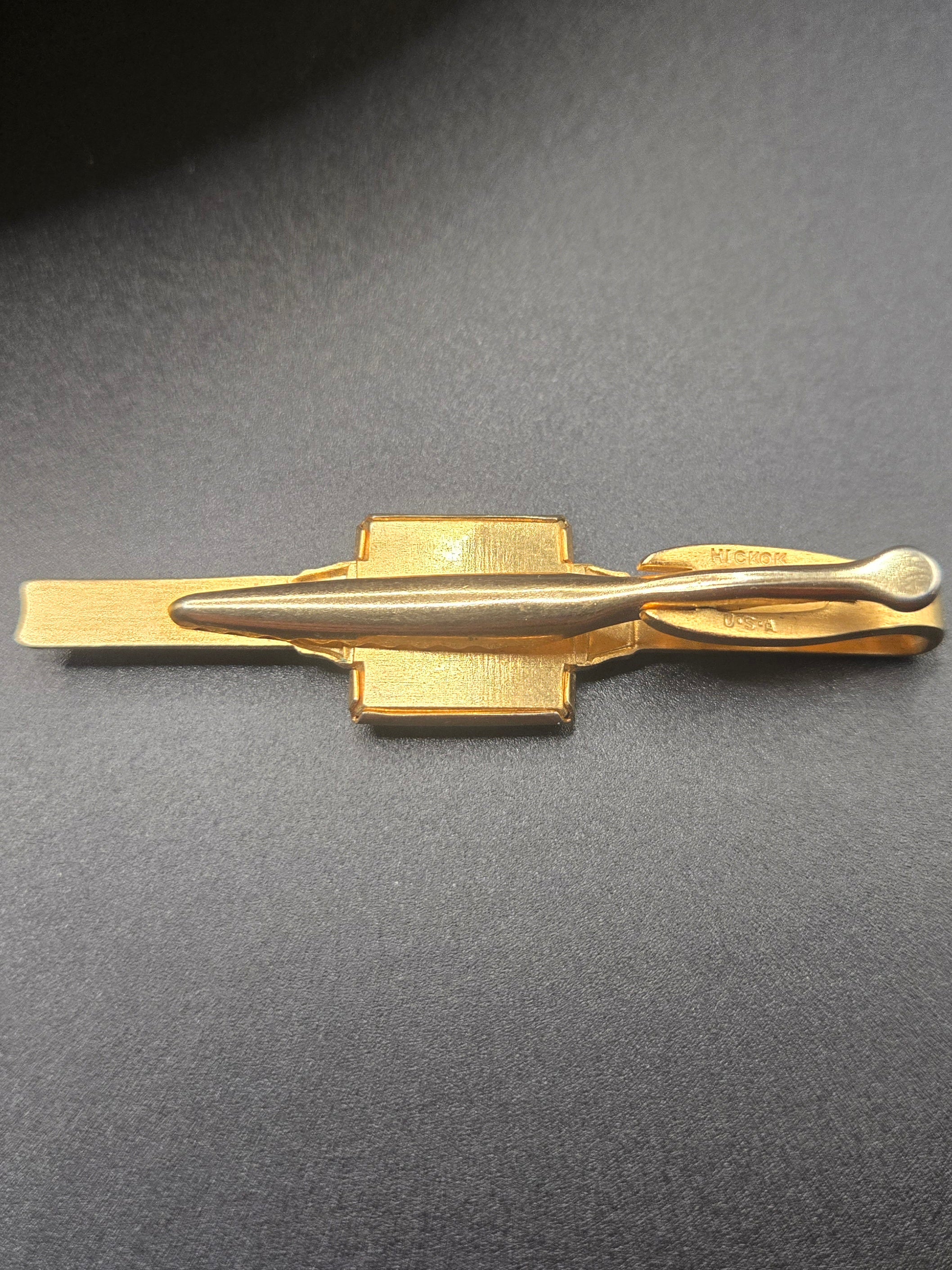 Vintage Hikock Red Lion Signet Tie Clip - Men's Gold Tone Tie Bar