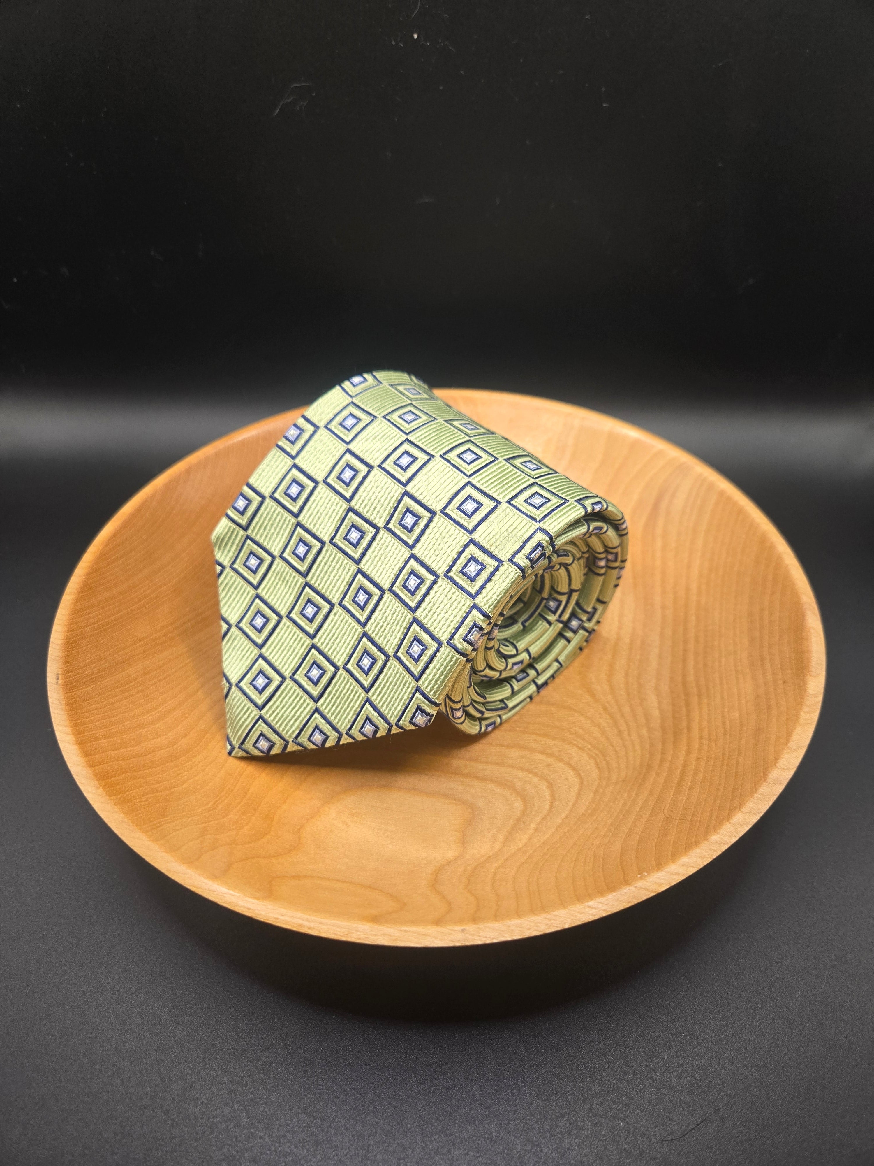 Roundtree & Yorke Silk Tie – Bright Green with Blue Geometric