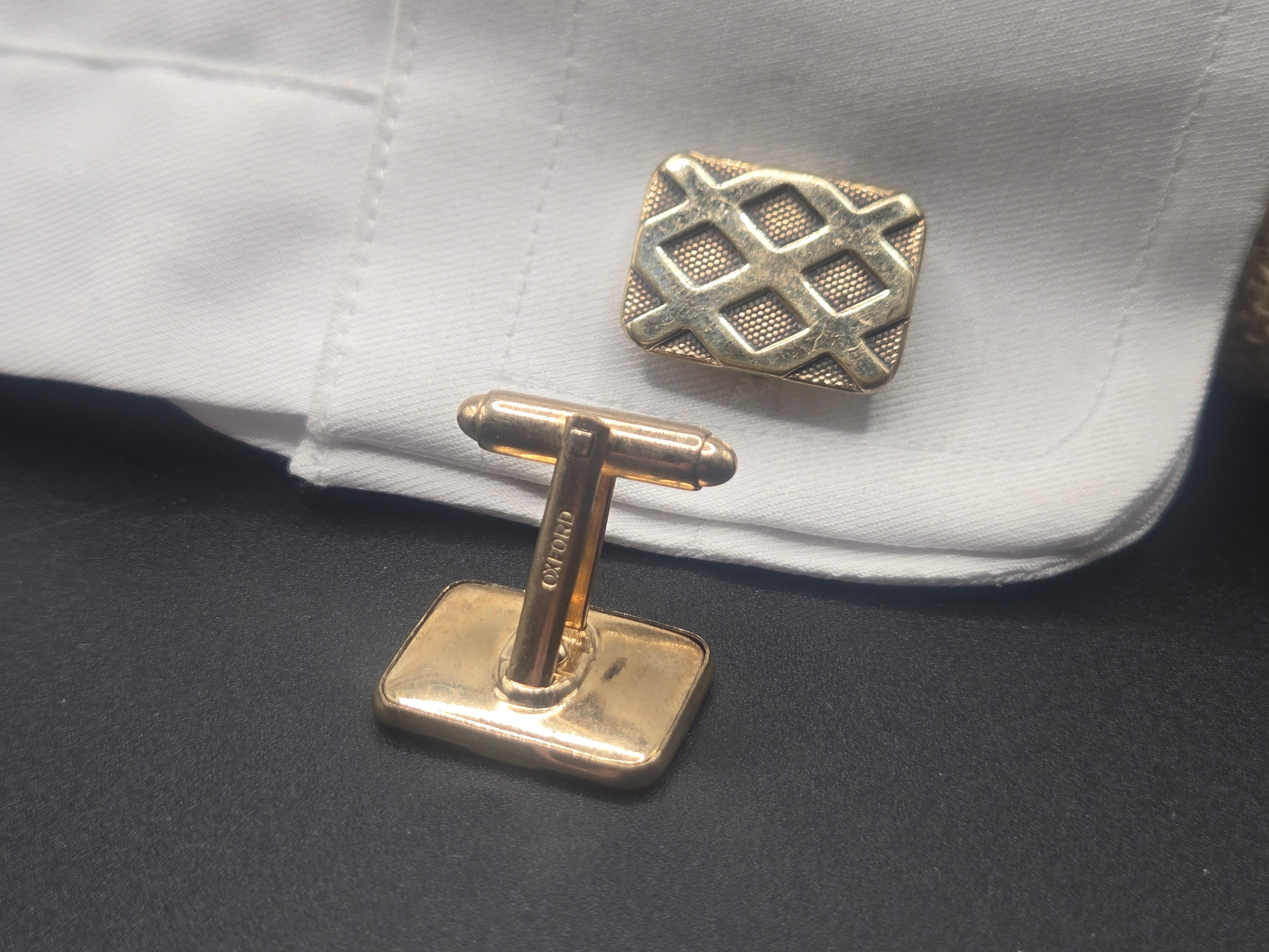 Oxford Gold Tone Cufflinks - Crosshatch Design