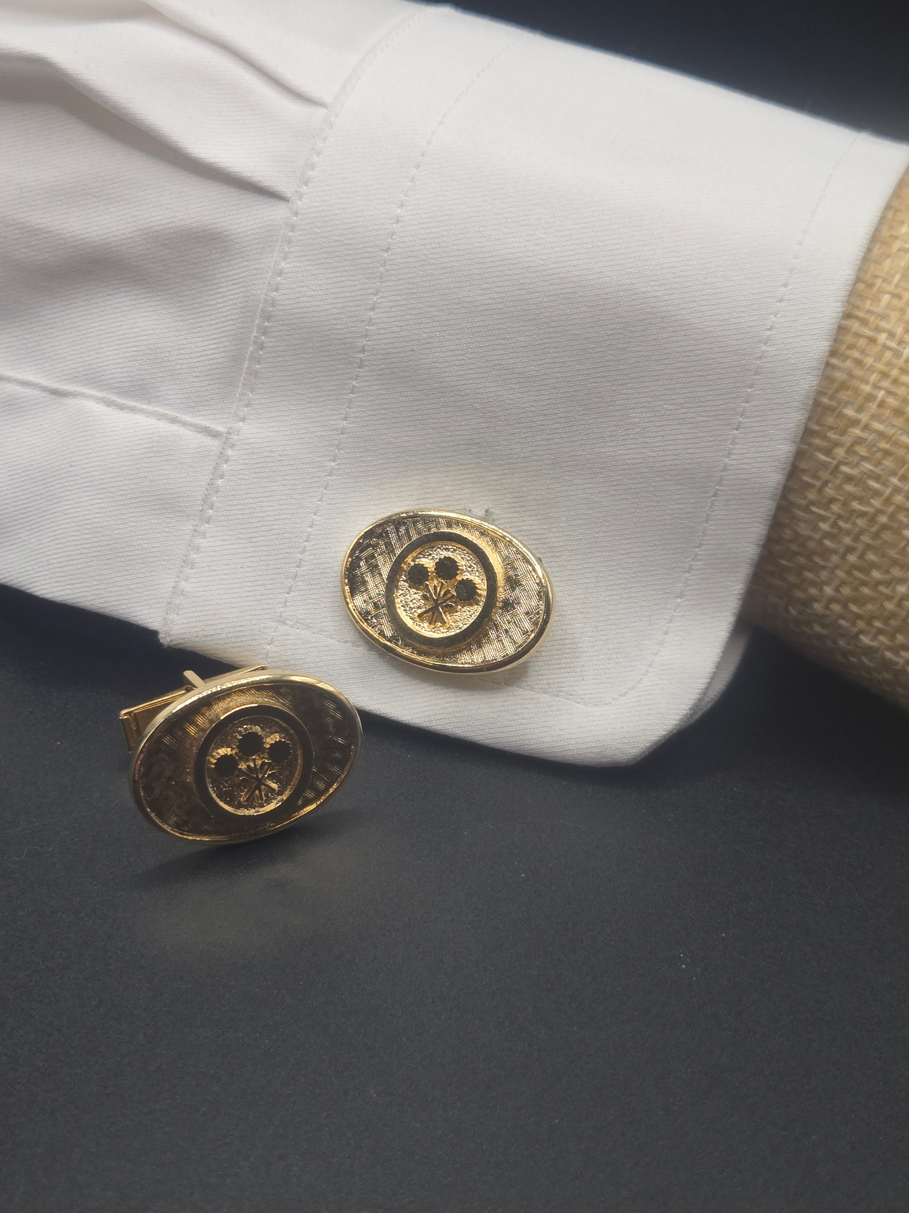 Vintage Gold Tone Oval Cufflinks – Tennis Racket Design