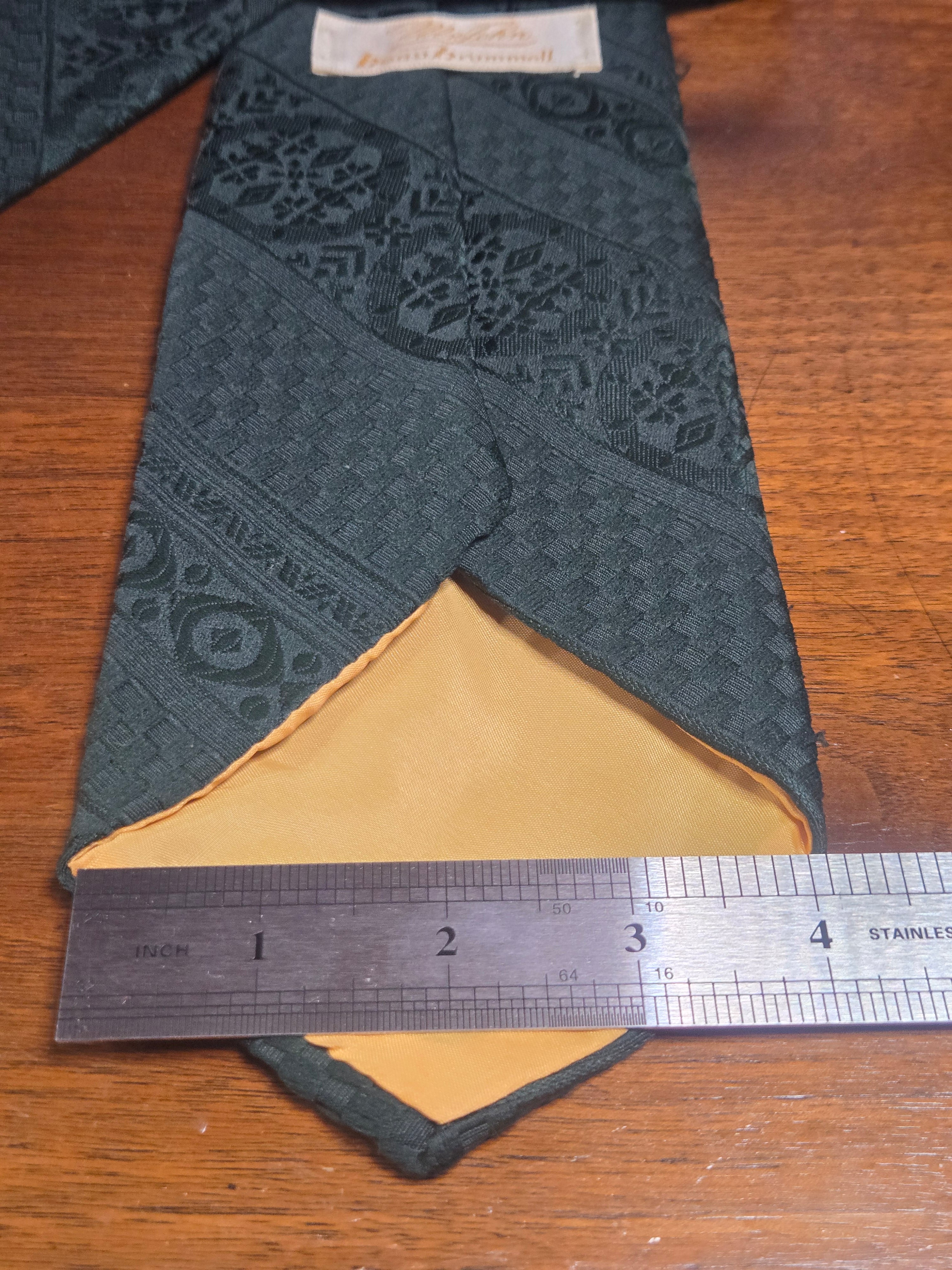 Beau Brummell Green Polyester Tie | Heavy Texture, Diagonal Stripe & Gem Design